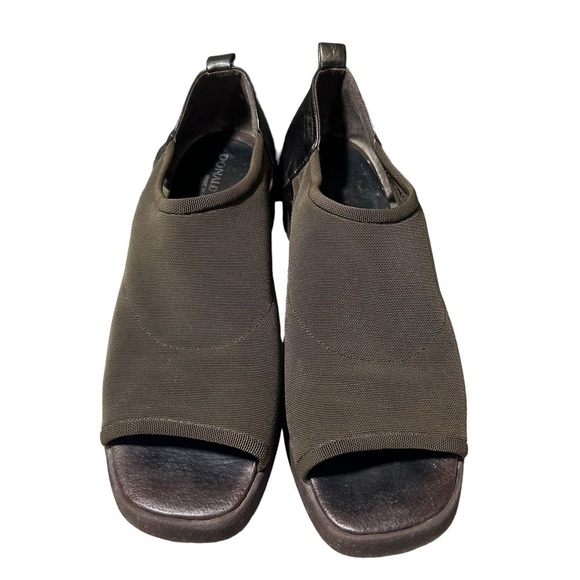 Donald J. Pliner Womens Pull On Block Heels Size 6.5 Brown - Picture 2 of 8